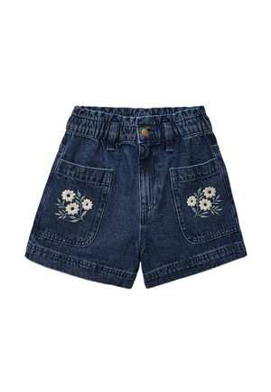 Short en jean avec ceinture élastique, bouton devant, deux poches avant brodées chacune de fleurs blanches et de feuilles vertes.