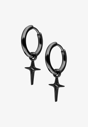Schwarze Metall-Hoop-Ohrringe mit hängenden, sternförmigen Kreuzanhängern, vor weißem Hintergrund dargestellt.
