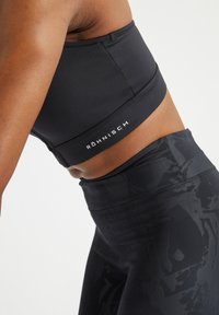 Röhnisch ESSENTIAL - Urheiluliivit: keskitason tuki - black