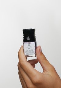 alessandro SPA PRO WHITE - Nagellak