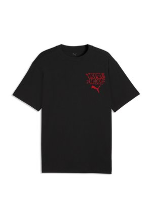 Sort t-shirt med korte ærmer med rød "Collins Hood" tekst og Puma-logo på venstre bryst.