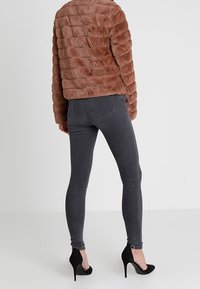 Vero Moda Giacca invernale - brown