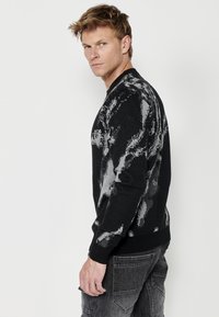 Koroshi Vesta - black