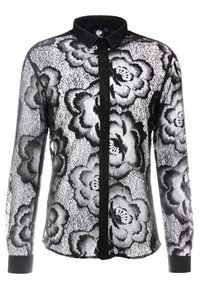 Camicia nera a maniche lunghe in pizzo trasparente, con motivo floreale grigio. Presenta un colletto con bottoni neri e dettagli sui polsini.