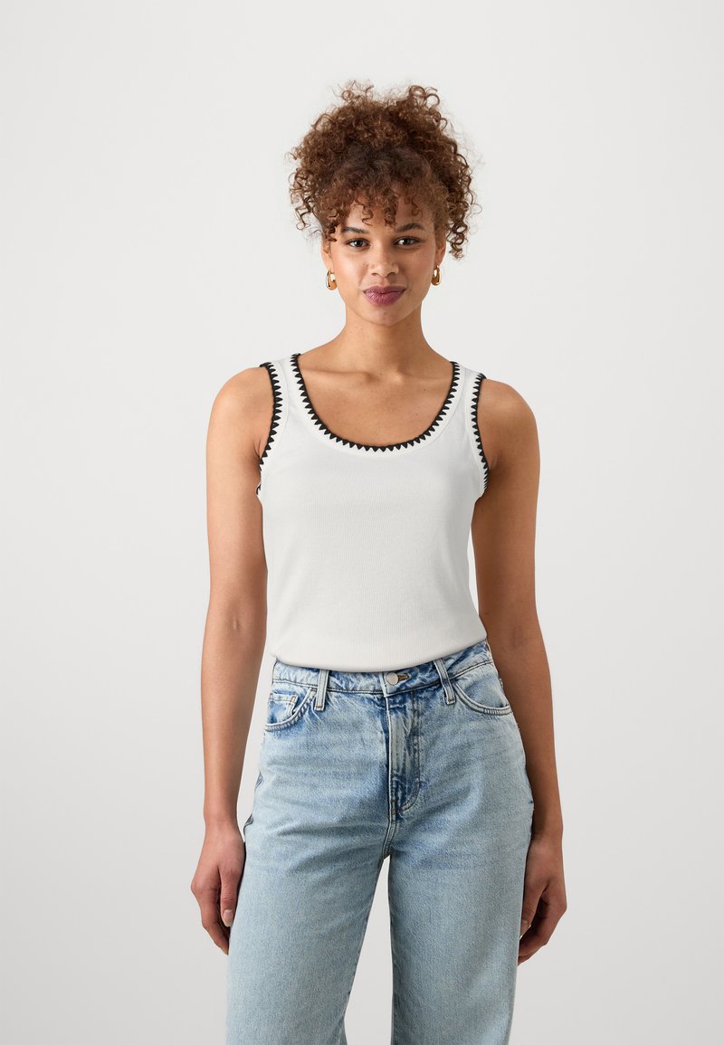 Vero Moda Tall VMVIOLA TANK - Top - star white