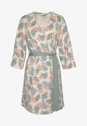 Blumendruck Morgenmantel aus leichtem Stoff mit v-Ausschnitt, dreiviertellangen Ärmeln und einem Taillengürtel in einer kontrastierenden Farbe. Grüne Blätter mit rosa Blumen.