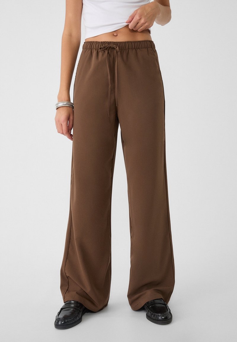 Stradivarius Jogginghose - brown