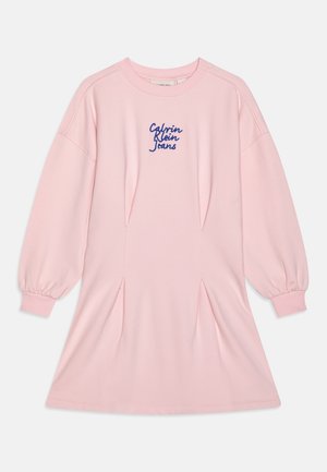 LOGO TUCK DRESS - Kjole - chalk pink