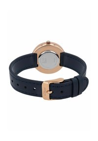 Runde Uhr mit einem silbernen Edelstahlgehäuse, dunkelblauem Lederarmband und roségoldenen Akzenten. Verfügt über eine Schnallenverschluss und mehrere Einstelllöcher.