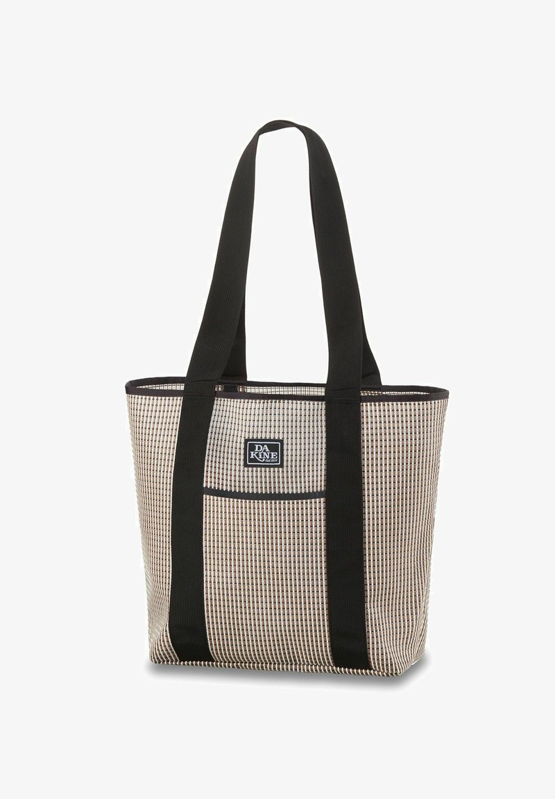 Rechteckige Tragetasche mit einem gewebten Muster in Beige und Schwarz, ausgestattet mit stabilen schwarzen Trägern und einer Vordertasche. Logo-Patch auf der Vorderseite.