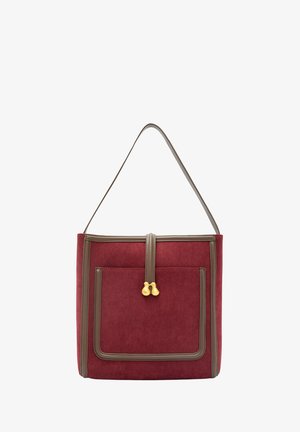 Punainen corduroy-olkalaukku, jossa on beige reunus, etutasku ja kultainen solkiyksityiskohta. Litteät olkahihnat täydentävät muotoilua.