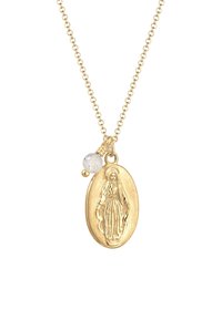 Halskette in goldfarbener Optik mit einem ovalen Medaillon, das eine gravierte Figur zeigt, sowie einem kleinen klaren Perlenakzent an einer zarten Kette.