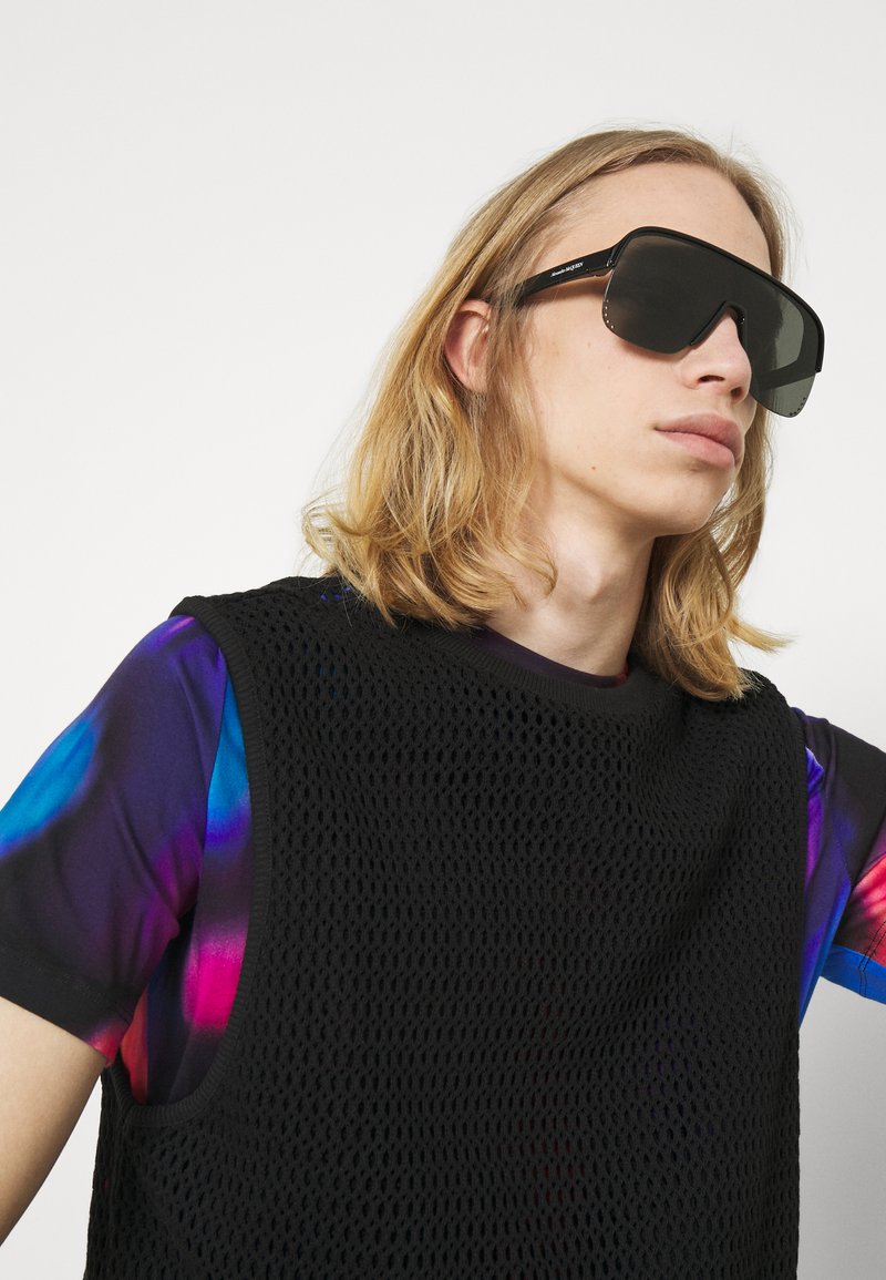 Alexander McQueen UNISEX Okulary przeciwsłoneczne black/grey/czarny