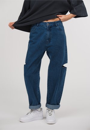 Karo Kauer Label, BEKLEIDUNG DENIM PANTS CUT OUT - Wide Leg - dark blue