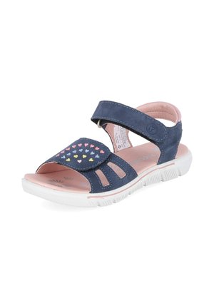 Granatowy dziecięcy sandał z regulowanymi paskami, wielokolorowymi wzorami serc na przednim pasku, różową wyściełaną wkładką i białą gumową podeszwą.