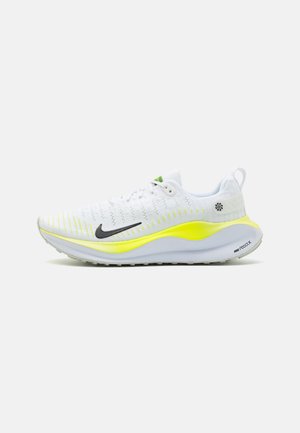 nike phantom stabile