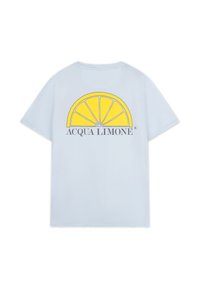 Ljusblå t-shirt med en grafisk bild av en gul citronskiva och texten "ACQUA LIMONE". Korta ärmar, rund hals, material av bomull.
