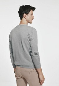 OCHNIK - Sweter