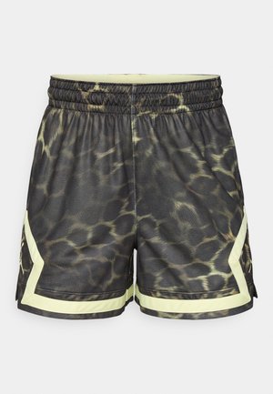 Juodi sportiniai šortai su leopardų rašto piešiniu, kontrastingais šviesiai žaliais akcentais, elastiniu juosmeniu ir šoninėmis skeltukėmis judrumui.