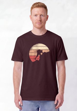 watapparel, MOUNTAIN CLIMBING UNISEX - T-shirt imprimé - red brown