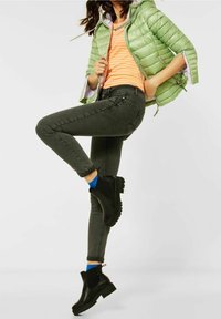 Street One Vaqueros pitillo - mottled green