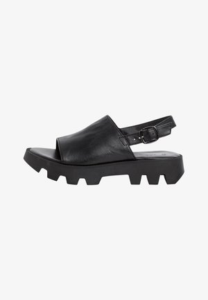 s.Oliver Plateausandalette - black