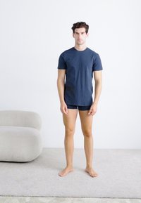 KARL LAGERFELD IKON TEE/TRUNK GIFT SET - Pyžamo - midnight navy