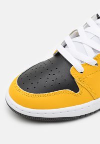 Jordan AIR JORDAN 1 UNISEX - Visoke tenisice - yellow ochre/black/white