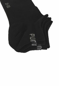 Schwarze Knöchelsocken mit Ripptextur, versehen mit dem weißen aufgedruckten Logo "PUR" nahe dem Bündchen. Einfaches Design, keine Muster oder Akzente.