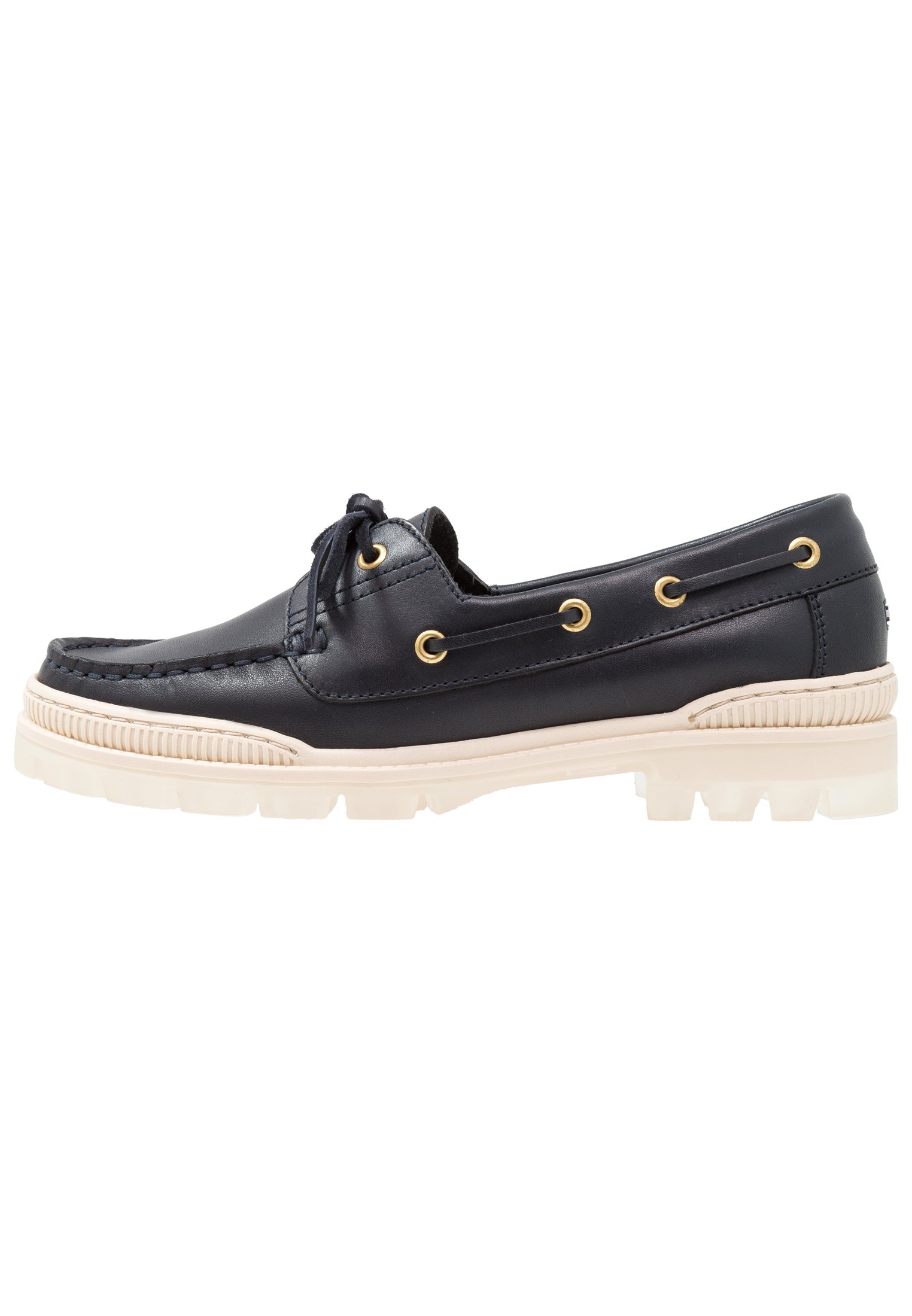 sporty boat shoes