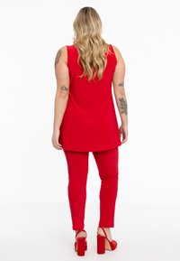 YOEK SLIM FIT - Pantalon classique - red