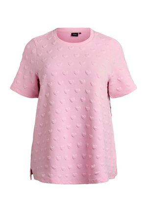 Różowy, krótki rękaw T-shirt wykonany z fakturowanej tkaniny z wypukłymi wzorami serc, okrągłym dekoltem i bocznymi rozcięciami dla ułatwienia ruchu.