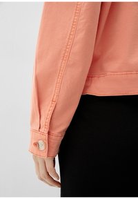 s.Oliver IM BOXY-SCHNITT - Kurtka jeansowa