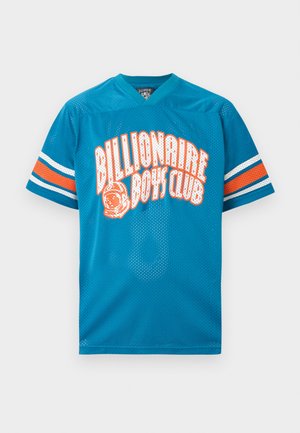 Lys blå net-sportsjakke med orange og hvide ærmestriber, teksten "Billionaire Boys Club" og et astronaut-hjelmgrafik foran.