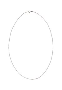 Sølv kædehalskæde med et snoet design, glat tekstur og en sikker lukning. Længden er velegnet til komfortabelt brug.