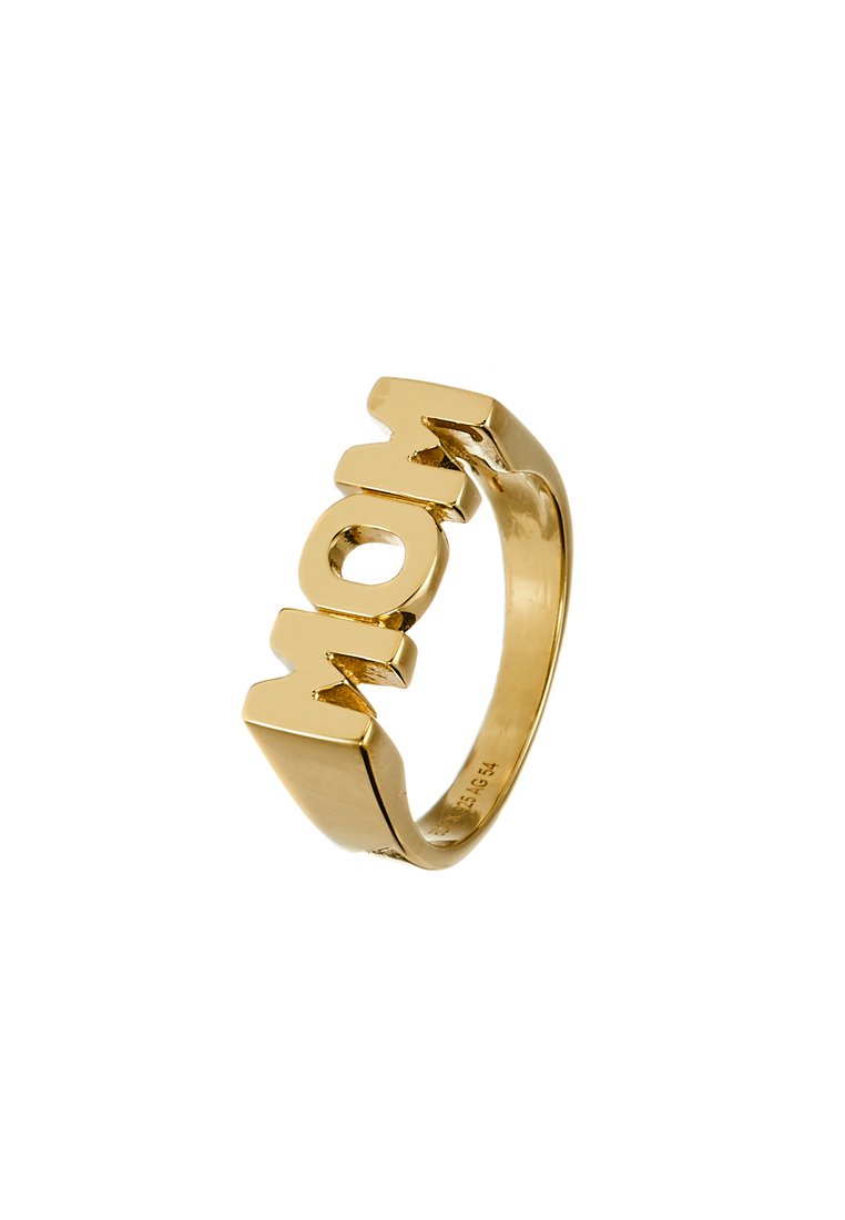 Kuldne sõrmus, millel on sõna "MOM" suurte tähtedega, läikiva viimistlusega ja robustse, modernse disainiga.