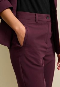 Next Bukser - burgundy red