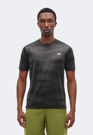 New Balance, ATHLETICS - Sports T-shirts - black