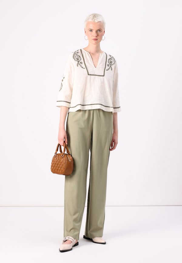 VIJOSLA V NECK - Blouse - birch3