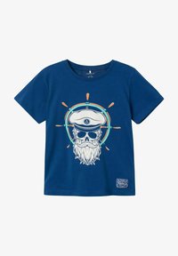 Seleccionado, set sail