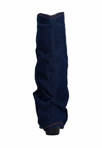 sacha Laarzen - blue