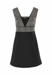 Robe noire sans manches avec un décolleté en V profond. Le corsage présente un motif clouté en argent, et la jupe a une silhouette évasée avec des poches latérales.