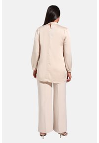 Modanisa PLUS SIZE ALIA - Túnica - beige