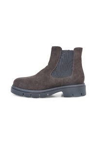 Botină de gleznă din suede gri închis, cu panouri laterale elastice, o talpă groasă din cauciuc și detalii de cusătură în contrast. Textură netedă și design cu vârf rotund.