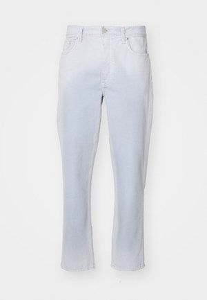 Lichtgewassen denim jeans met een rechte pijp, knoop- en ritssluiting aan de voorkant, en twee zijzakken met een zachte textuur.