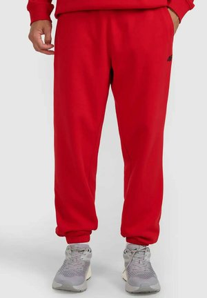 - Spodnie treningowe