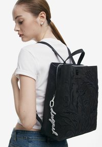 Desigual Matkakott - black