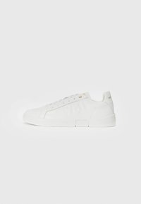 POLYS DEBOSS - Joggesko - white