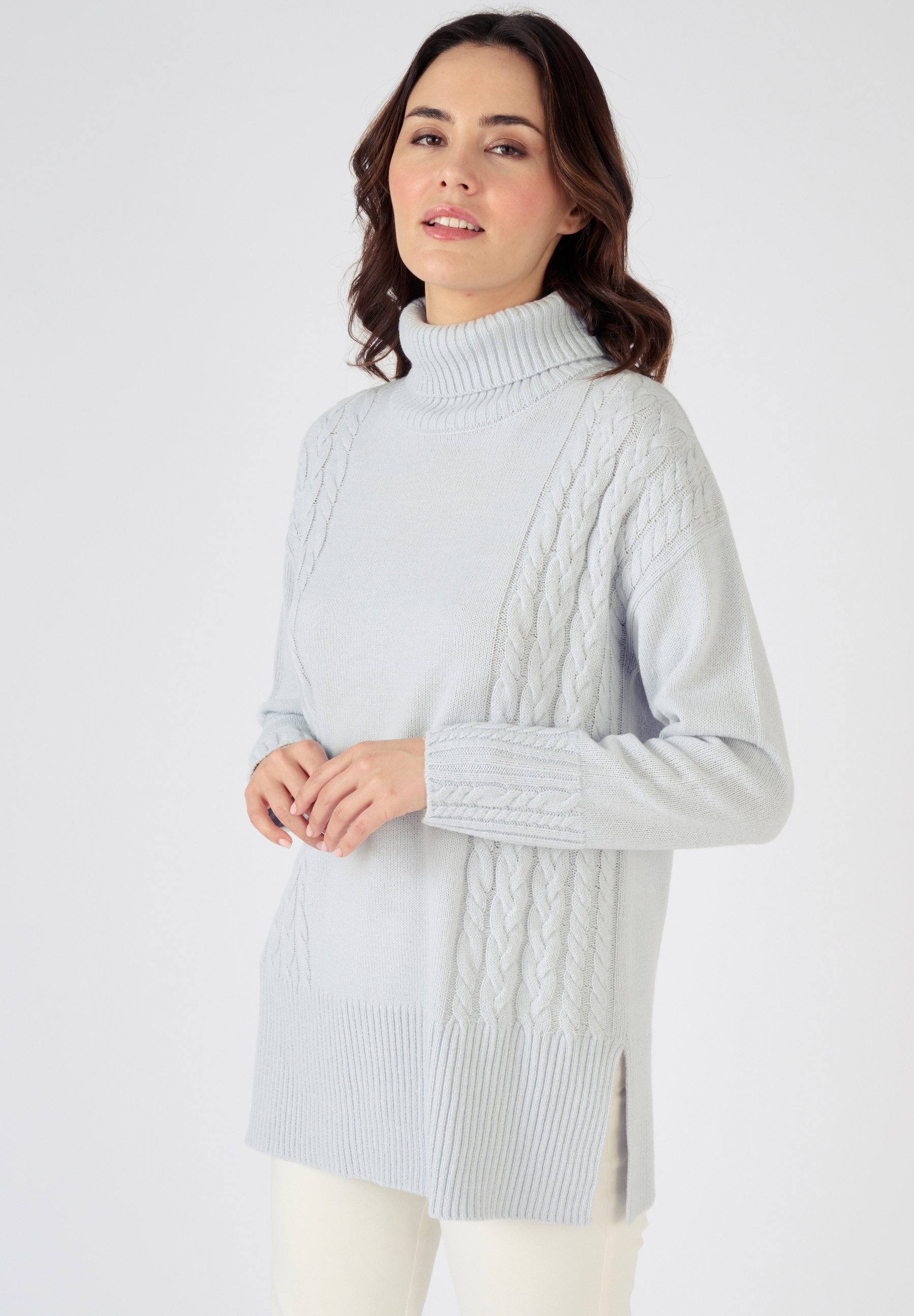 Sweat-shirt Femme Damart Bleu Marine Brodé Fleurs - Taille L - Coton/polyester - Occasion Excellent état