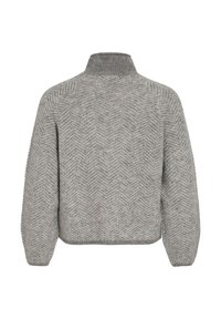 Suéter cinza com padrão de espinha de peixe, com gola alta e ombros caídos, feito de um tecido suave e texturizado. Apresenta um corte cropped.